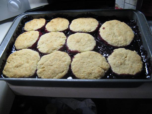 Daddy's Blackberry Cobbler. Photo by Nichole Beaver