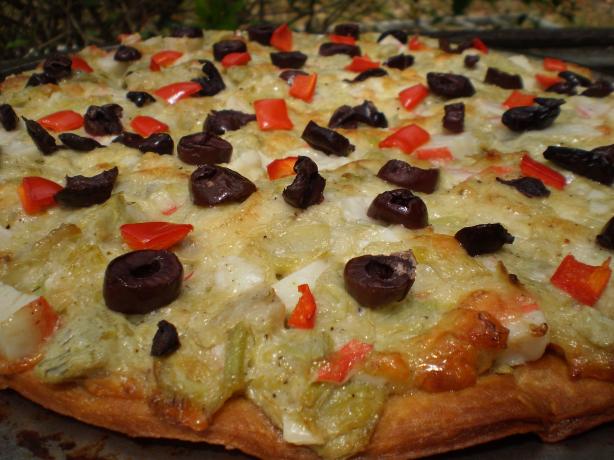 Crab and Artichoke Appetizer Pizza. Photo by breezermom