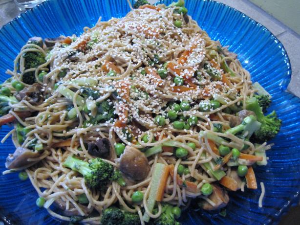 Cool California Sesame Shiitake Noodles. Photo by magpie diner