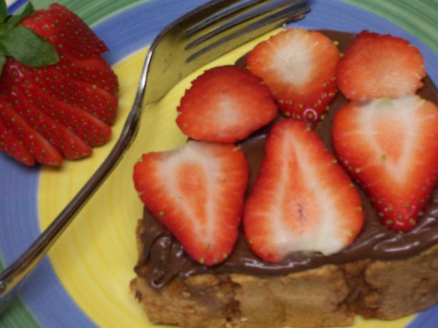 Pound Cake Slices With Nutella and Fresh Strawberries. Photo by alligirl