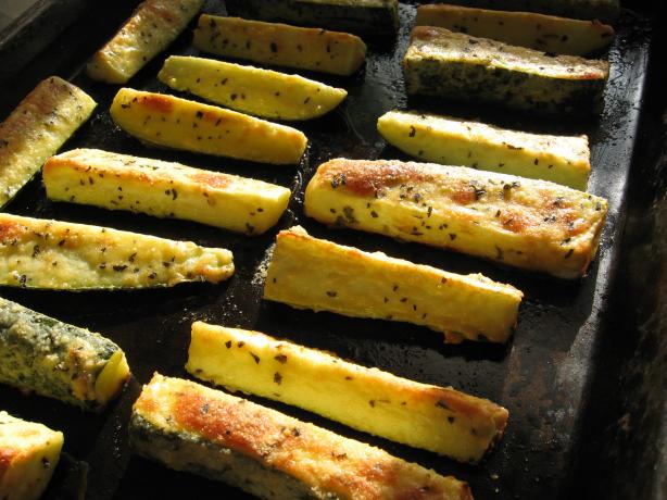 Parmesan Crusted Zucchini. Photo by averybird