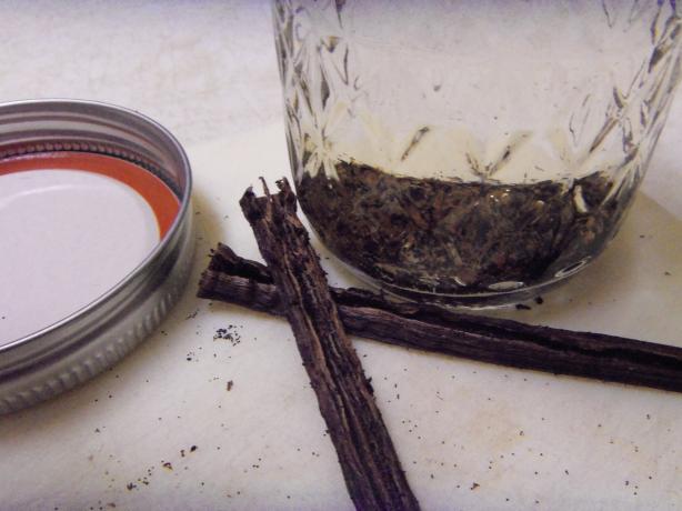Vanilla Extract (Cooks Illustrated). Photo by alligirl