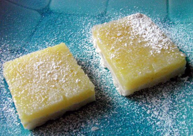 Easy Peazy Lemon Squeezy Bars. Photo by Boomette