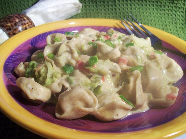 Cheesy Tortellini in a Creamy Sauce. Photo by Sharon123