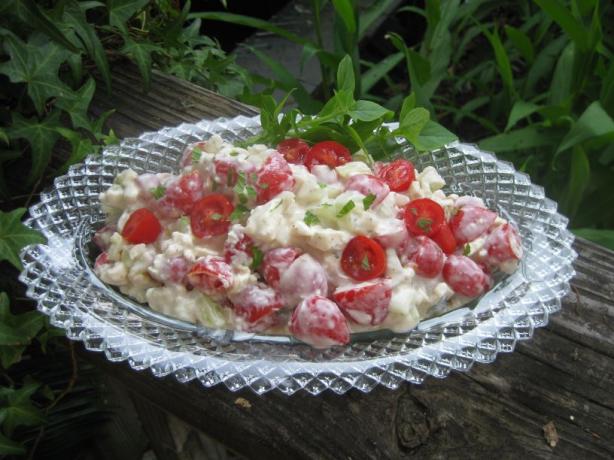 Minted Feta, Tomato and Cucumber Greek Salad. Photo by La Dilettante