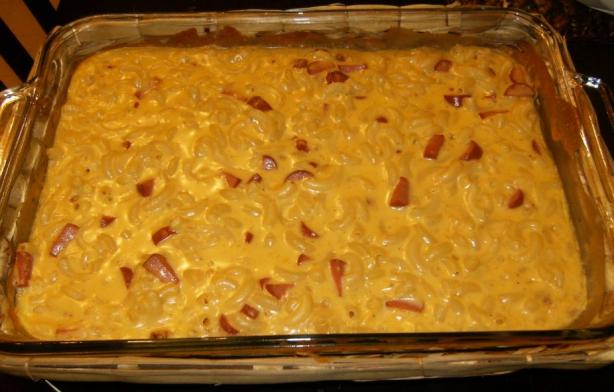 Cheesy Mac 'n' Dogs. Photo by Nasseh