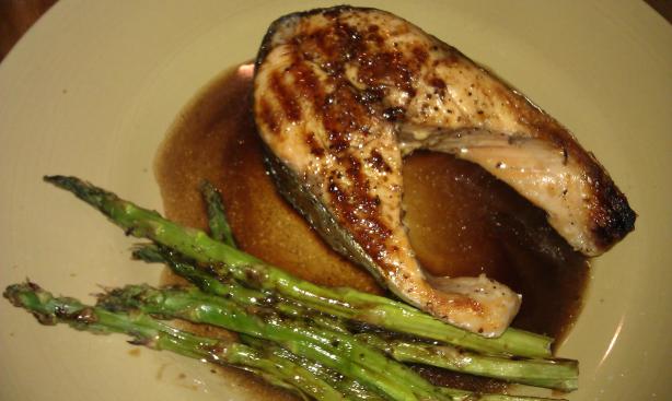 Grilled Salmon and Asparagus With Balsamic Butter. Photo by threeovens