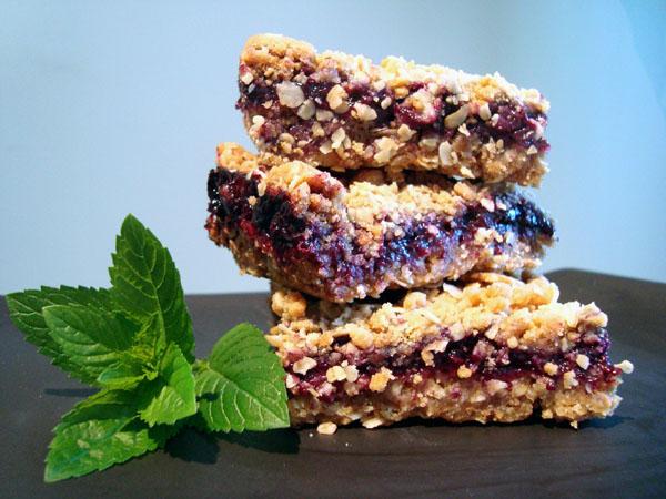 Blueberry Oat Squares - Starbucks Copycat. Photo by lilsweetie
