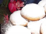 Un Kurabiyesi - Melt in the Mouth Turkish Shortbread Cookies!. Photo by Um Safia