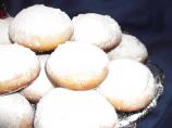 Un Kurabiyesi - Melt in the Mouth Turkish Shortbread Cookies!. Photo by Um Safia