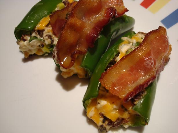Stuffed Jalapenos Topped With Bacon. Photo by Starrynews