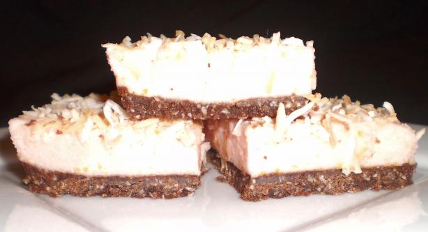 Marshmallow Slice. Photo by Tisme