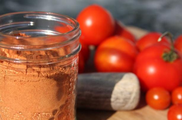 Tomato Powder - Dehydrator. Photo by Axe Tomato Powder - Dehydrator. Photo by Axe