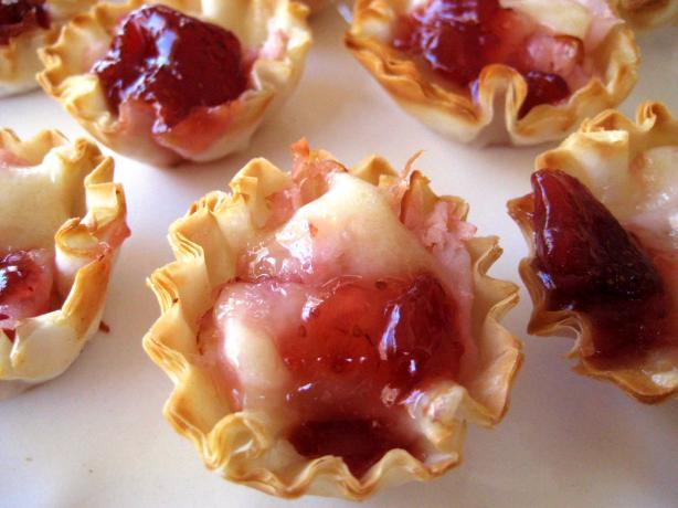 Monte-Cristo Mini Tarts. Photo by gailanng