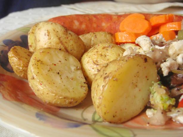 Baked Sesame Potatoes. Photo by Lori Mama