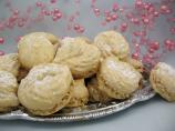 Easy Sugar-Dusted Amaretti Biscuits