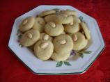 Melt-In-Mouth Cookies, Egyptian Style - Ghorayebah