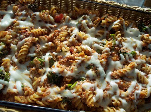 Baked Penne With Broccoli and Three Cheeses. Photo by Nif