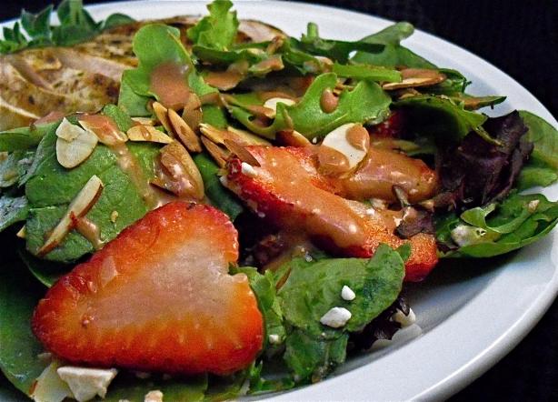 Baby Greens Salad With Strawberries and Blue Cheese. Photo by PaulaG