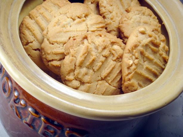 Peanut Butter Cookies for a Crowd. Photo by Lori Mama