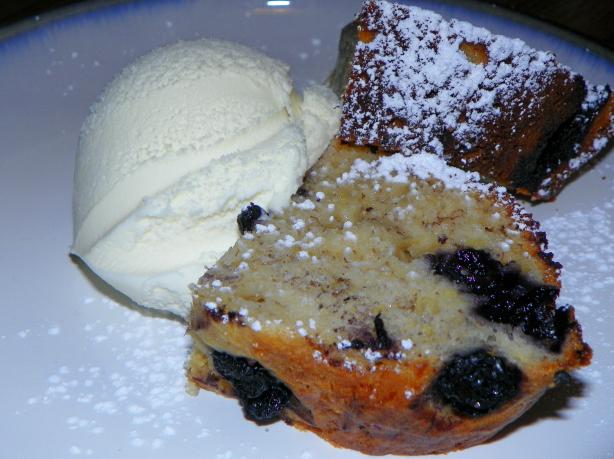 Healthy Blueberry and Banana Cake. Photo by Baby Kato