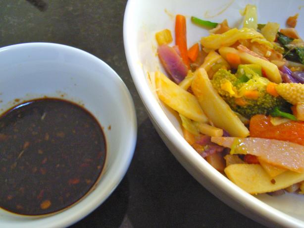 Quick & Tasty Veggie Stir Fry Sauce (Uses Braggs). Photo by katew