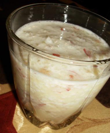 Pineapple Grape Smoothie. Photo by mersaydees