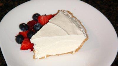Frozen Lemonade Pie. Photo by DZ_USA
