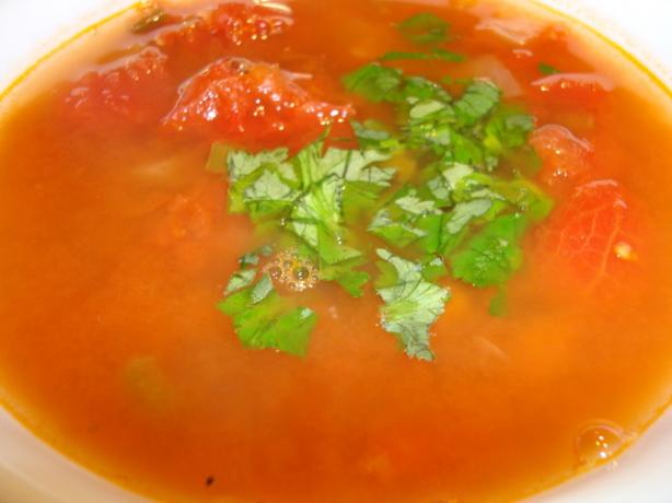 Easy Tomato Bean Soup. Photo by Starrynews