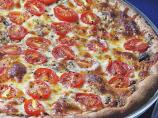 caliente pizza