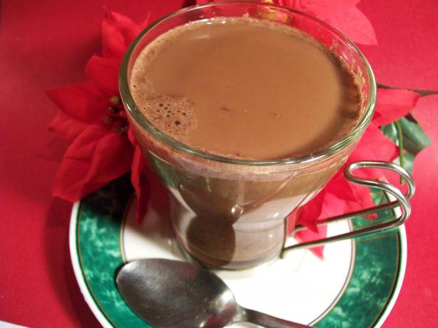 Rich (But Low-Cal) Vegan Hot Chocolate. Photo by Sharon123