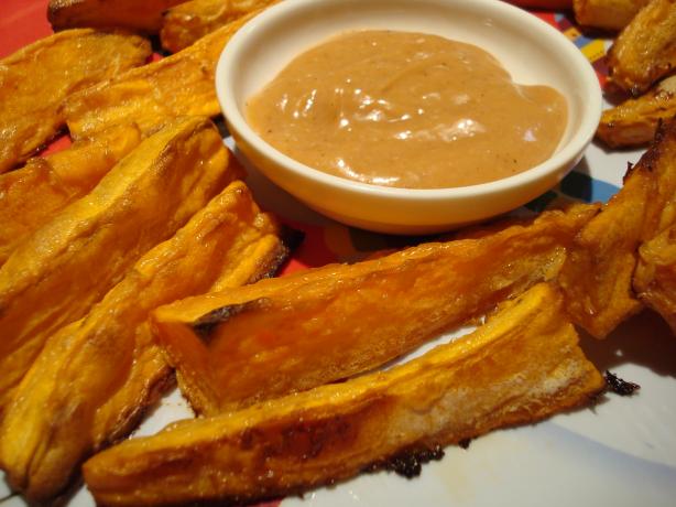 Sweet Potato Fries With BBQ Mayo. Photo by Starrynews