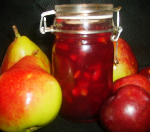 Plum Kissed Pear Jam. Photo by Tisme