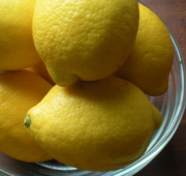 Lemons- Lots of Great Uses for Them!. Photo by Mama's Kitchen (Hope)