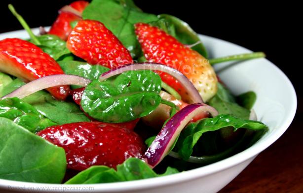 Strawberry and Spinach Salad With Balsamic Vinaigrette. Photo by Chef floWer