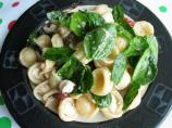 Pasta Salad With Spinach, Olives, and Mozzarella