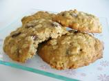 Mina Newton Oatmeal Raisin Cookies. Photo by grungezombie