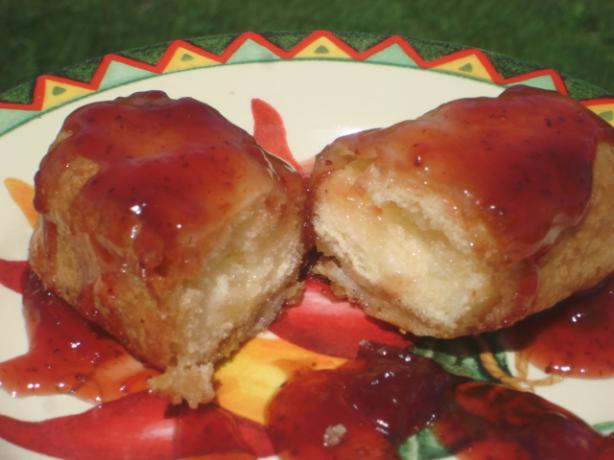 Fried Twinkies. Photo by Linajjac