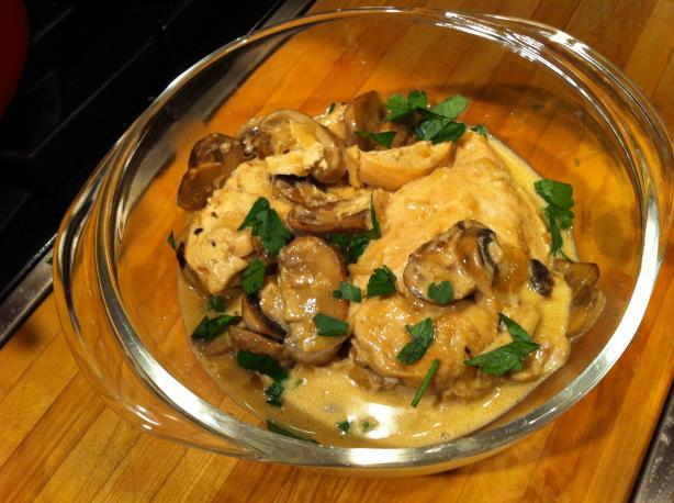 Julia Child Supremes De Volaille Aux Champignons (Chicken Breast. Photo by Piwonka7
