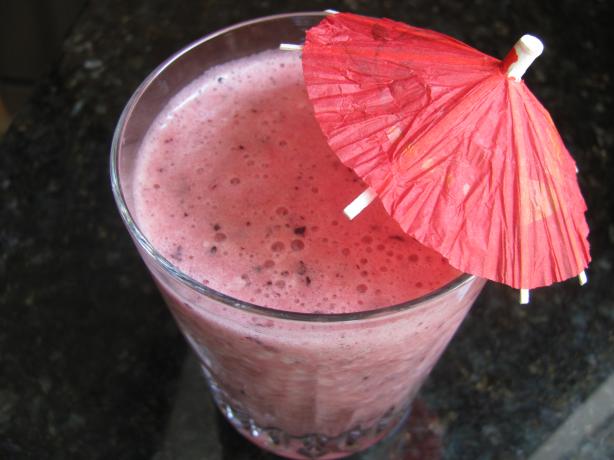 Cantaloupe, Berry and Pineapple Smoothie. Photo by JanuaryBride