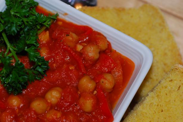 Spicy Tomato Chickpea Stew. Photo by Katzen