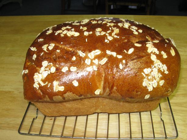 Honey Oat Bread (Bread Machine). Photo by Chef Doraine