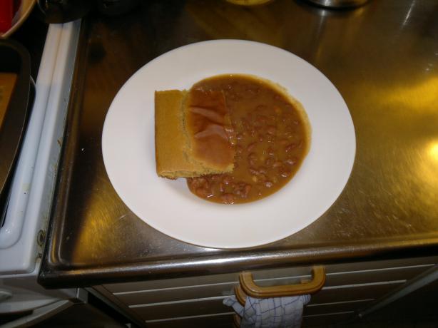 Baked Brown Sweden Beans (Bruna Bonor). Photo by choppie1