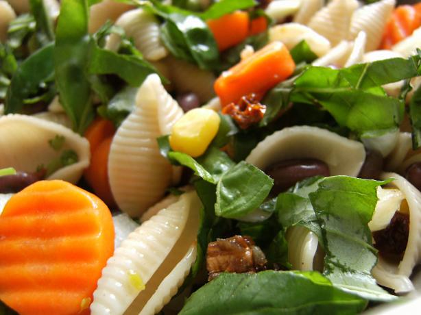 Picnic Pasta Salad (Vegan). Photo by Lalaloula