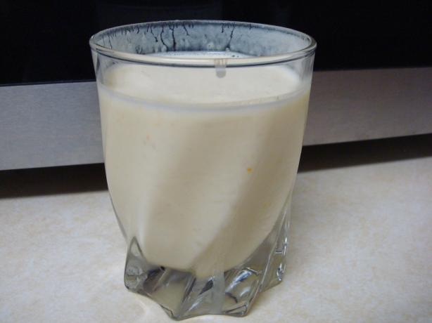 Citrus Cream Smoothie. Photo by Starrynews