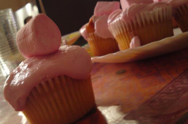 Marshmallow Cupcakes. Photo by LItTLe mIsS CUpCaKE
