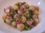 Nye Kartofler Og &AElig;rte Salat (Pea and New Potato Salad). Photo by Deantini