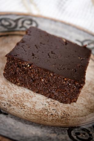 Flourless Chocolate Cake (Raw Food). Photo by The Veganista