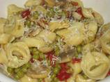 Tortellini With Mushroom and Garlic Sauce