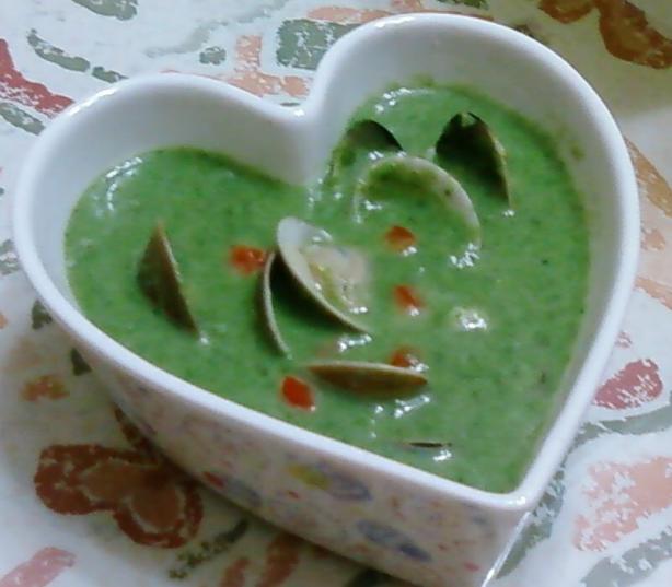 Leek and Asparagus Soup With Clams